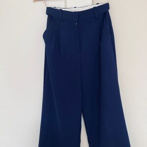 Aritzia Wilfred The Effortless Pants Crepette Fabric 00 Regular Navy Blue